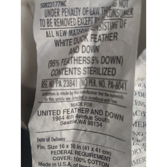 West Elm Gray Wool Blend Pillow Red Felt Xmas Gifts 16 X 16 Feather Down - Picture 5 of 6